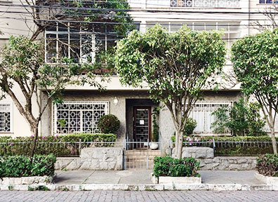 Aspects of real estate sales by private initiative in legal proceedings