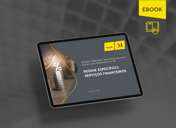 mockup com um tablet e o título do e-book nele